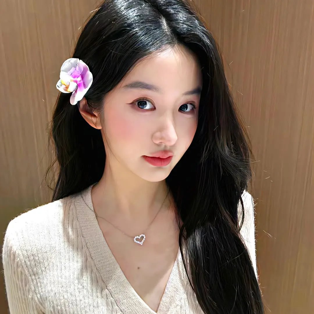 模仿女孩